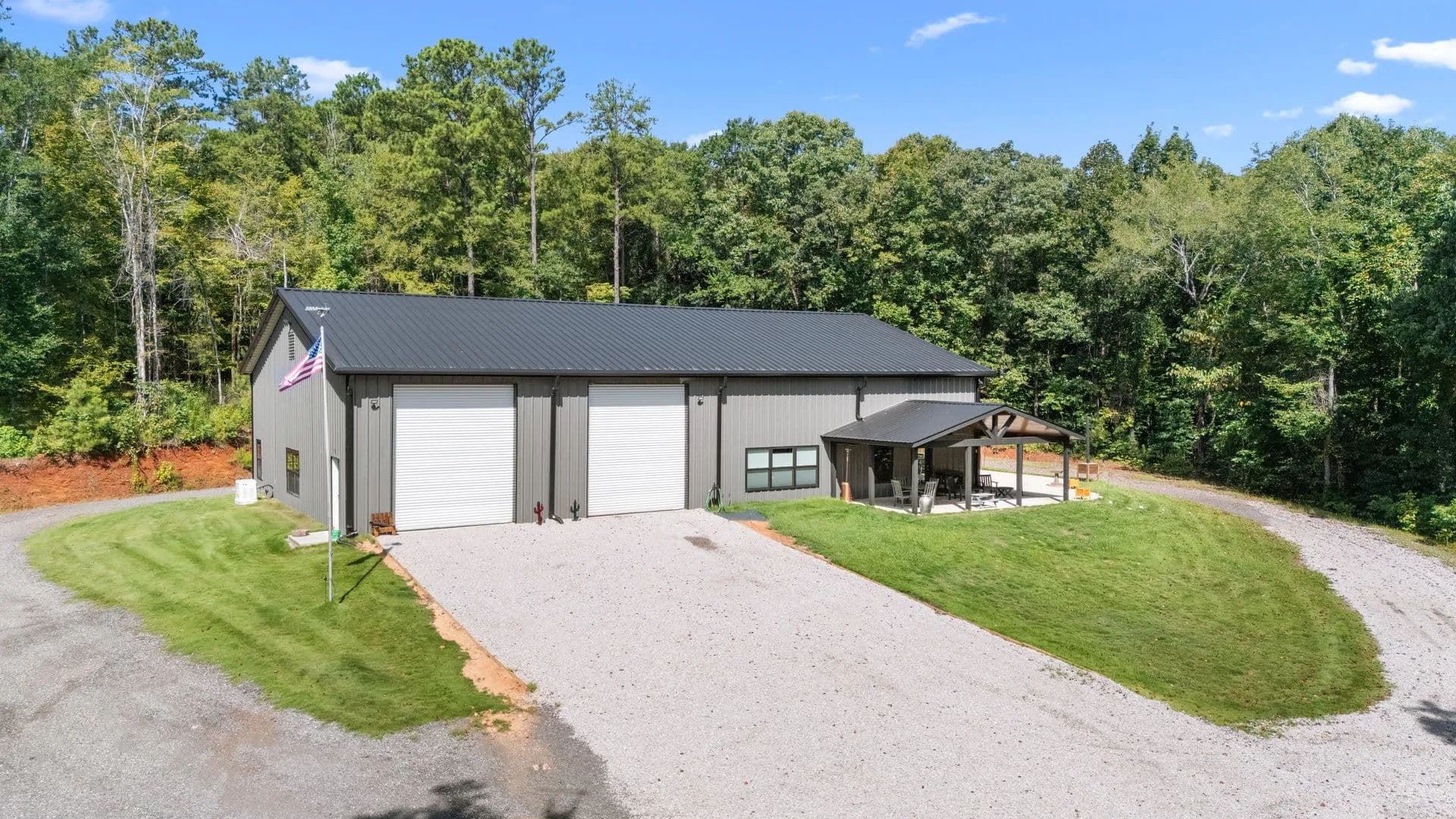 Barndominium Estate on 20 +/- Ac, Close to Auburn - Lee County, AL - Notasulga, Alabama, 36866