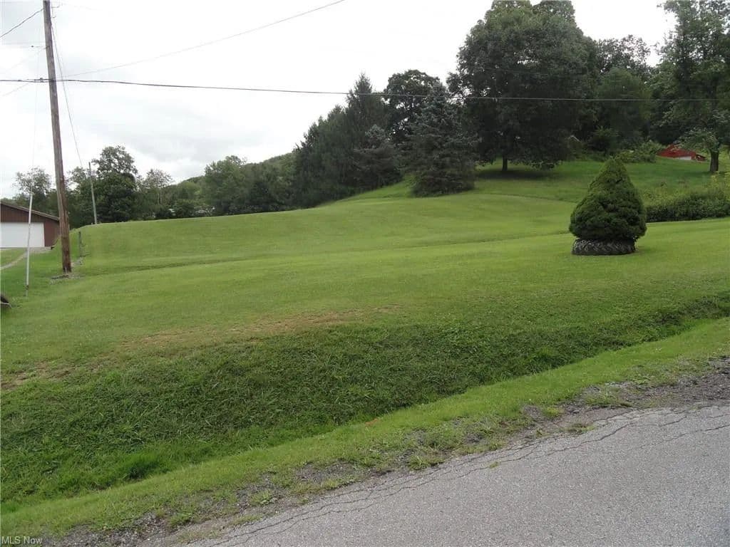 Land -Agricultural (Not Zoned) in Chester - Chester, West Virginia, 26034