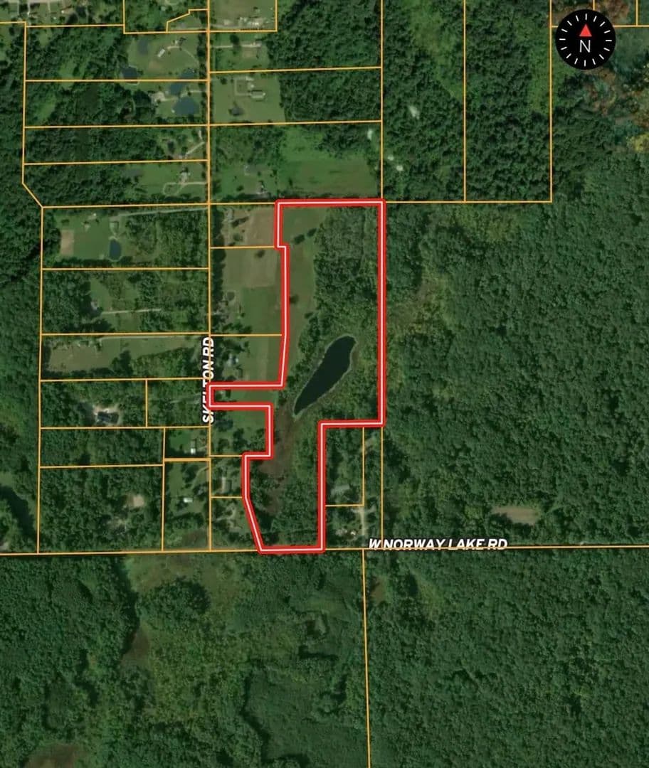 43 acres, Private Lake, Dairy Barn, 4174 Skelton Rd, Columbiaville MI 48421 - land for sale