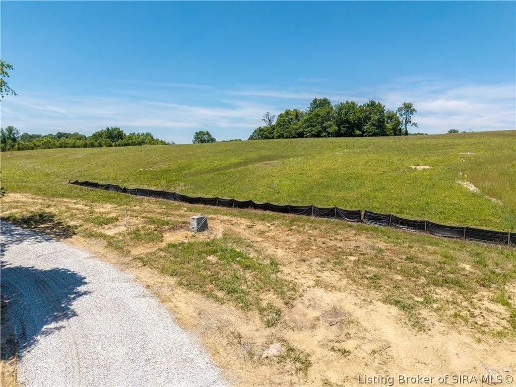 2.5 Acres of Land for Sale in Henryville, Indiana - Henryville, Indiana, 47126