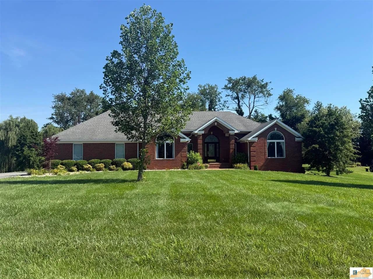 0.95 Acres of Land for Sale in Glasgow, Kentucky - Glasgow, Kentucky, 42141