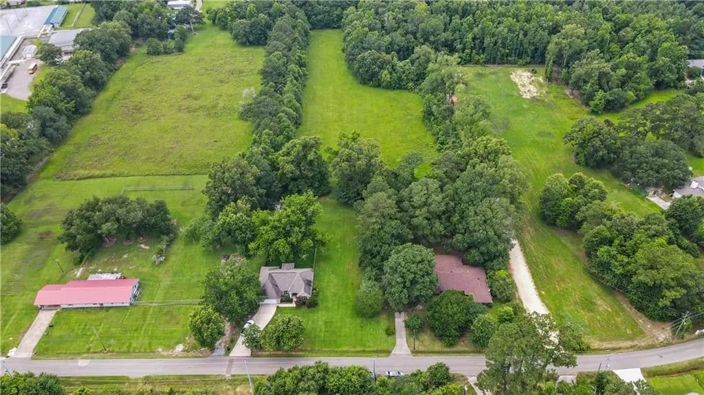 Property from 677 N PINE Street - KW - Independence, Louisiana, 70401