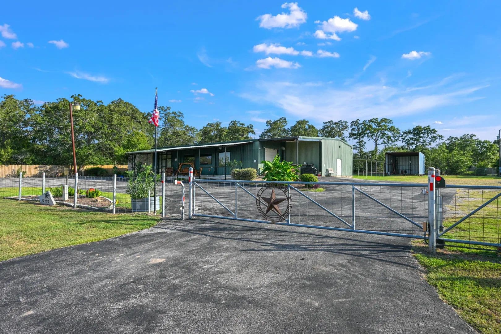 Lake Somerville Country Home - land for sale