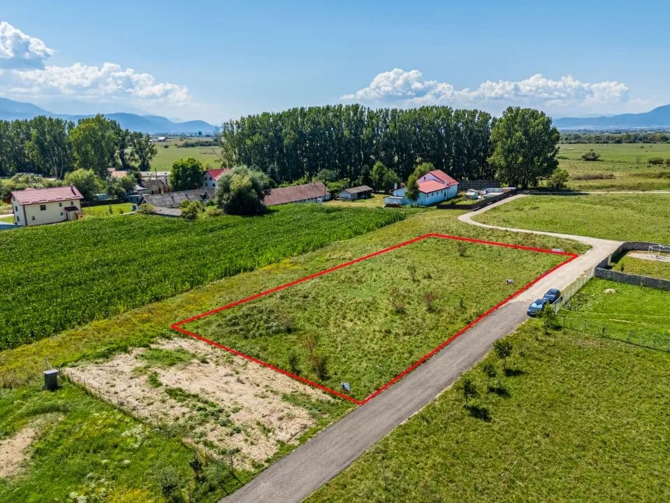 Teren pretabil construcție rezidențială – Sânpetru - land for sale