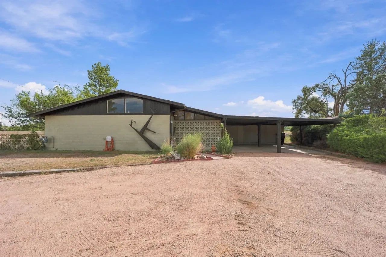 1002 Hopkins - land for sale