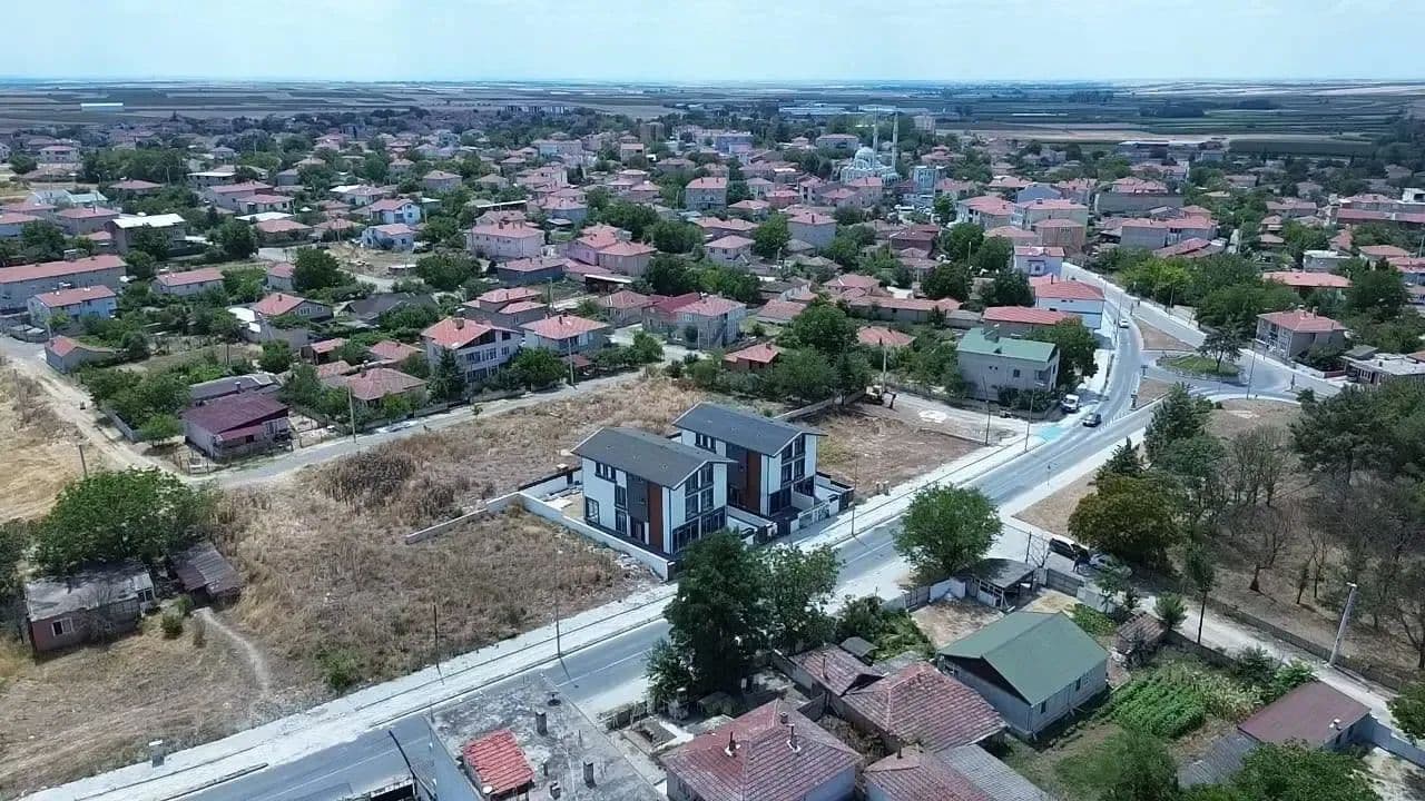Kw+ CEMİL BOSTAN 'dan Aranılan İmarlı Arsa | Ahmetbey'de Satılık - land for sale