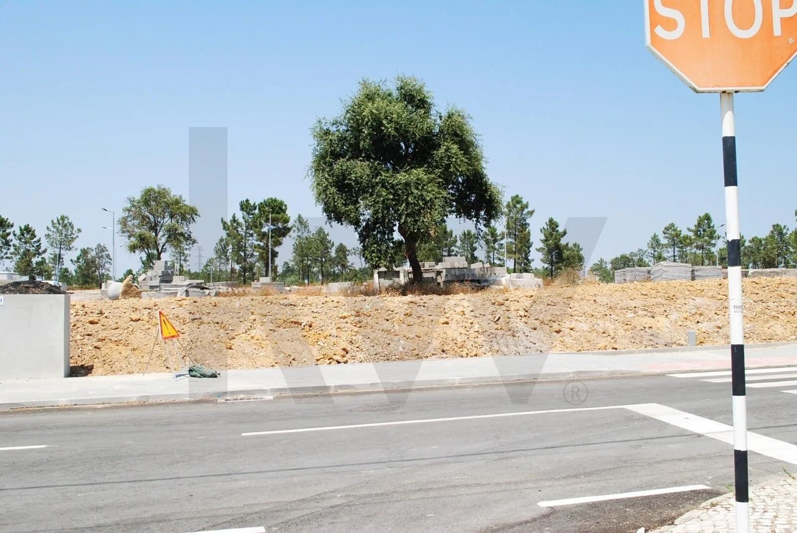 1154 Acres of Land for Sale in Amora, Seixal - land for sale