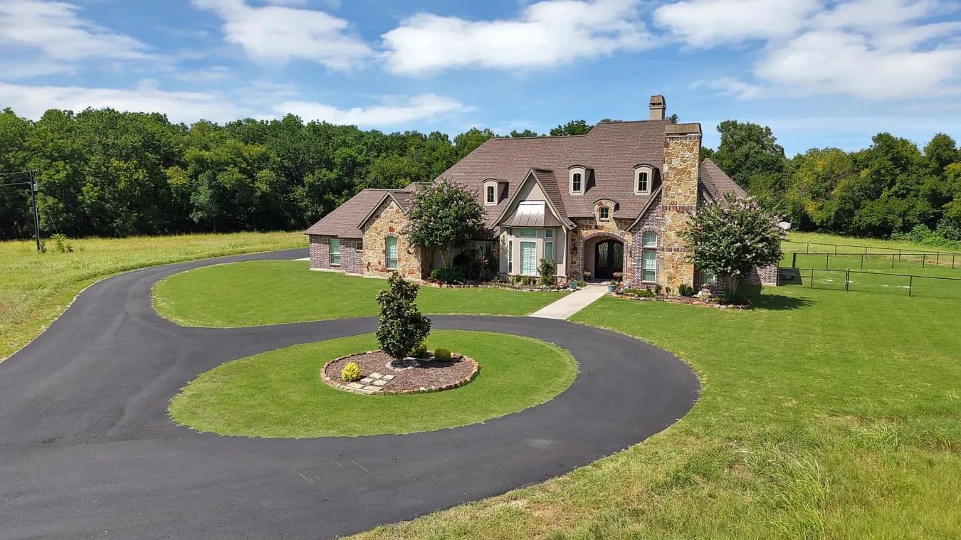 69 Acres with a Custom Home, Shop and Natural Gas - Van Alstyne, Texas, 75495