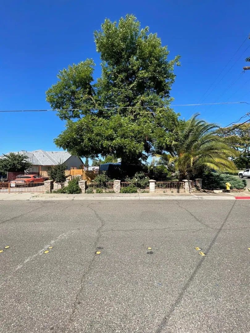 Property from 812 E H Street - KW - Oakdale, California, 95351