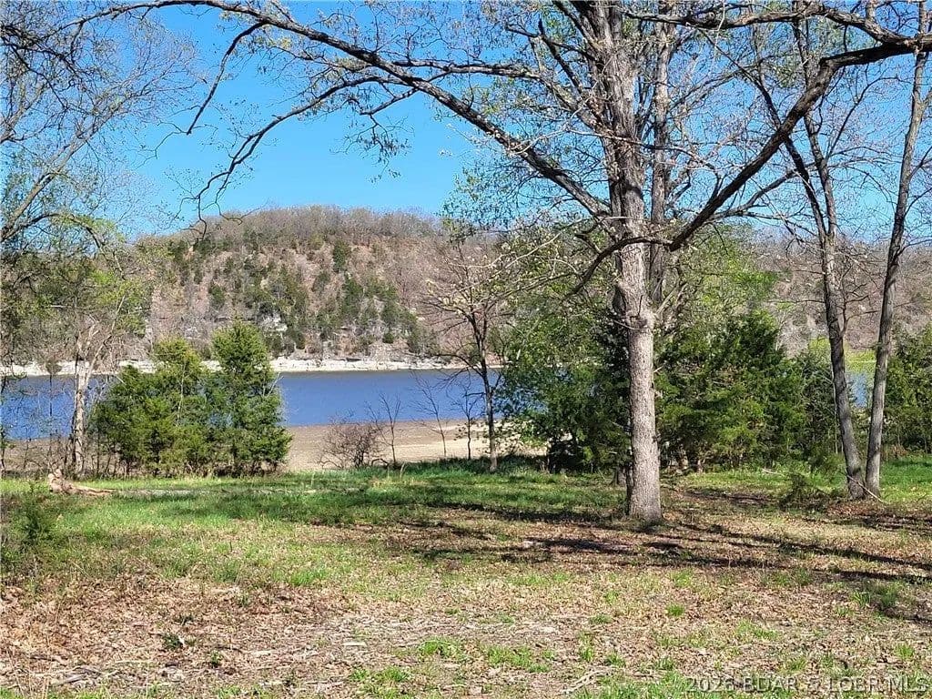 Lots & Land-Other in Edwards - Edwards, Missouri, 65326