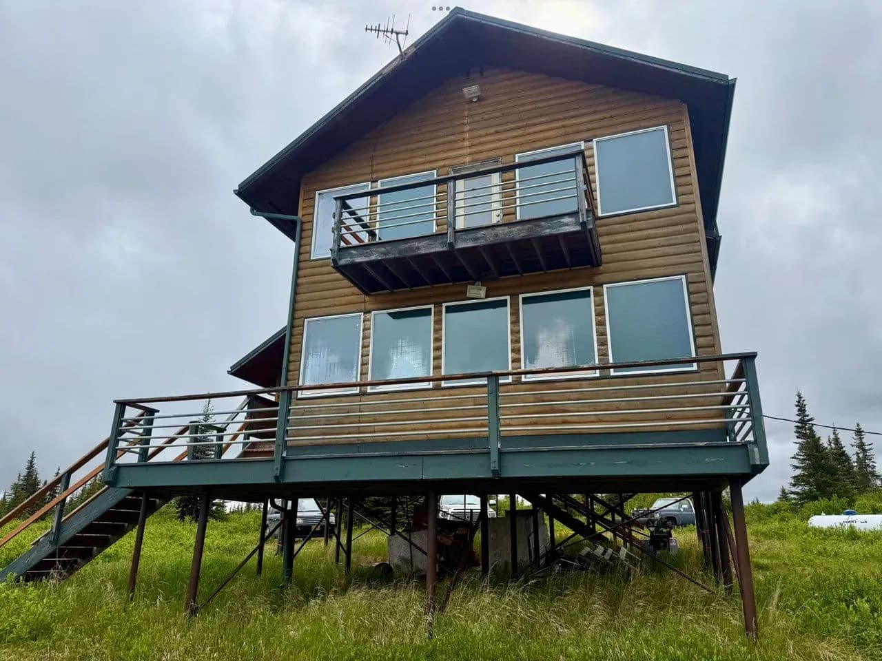 2 story hills cabin on road - Ninilchik, Alaska, 99639