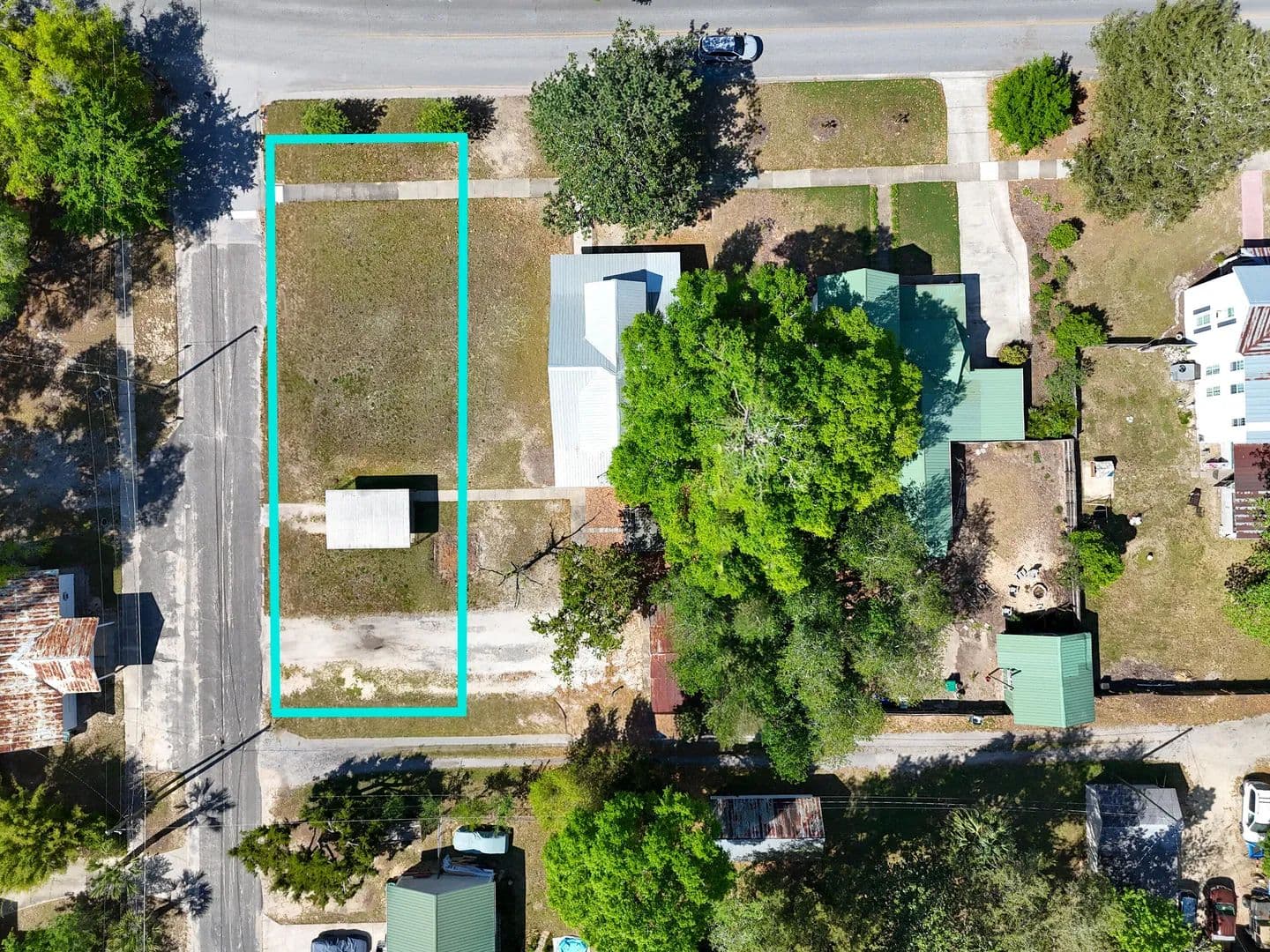 0.19 Acres of Land for Sale in Defuniak Springs, Florida - Defuniak Springs, Florida, 32435
