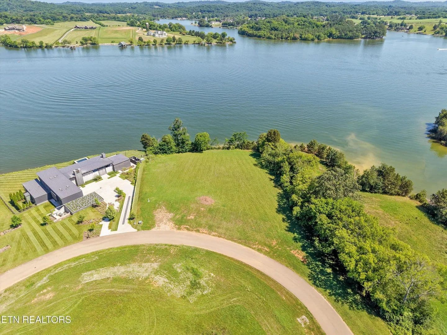 1.98 Acres of Land for Sale in Knoxville, Tennessee - Knoxville, Tennessee, 37922