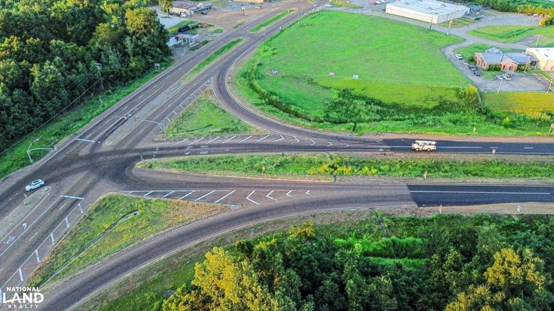Natchez Intersection HWY 84/61 - Natchez, Mississippi, 39120
