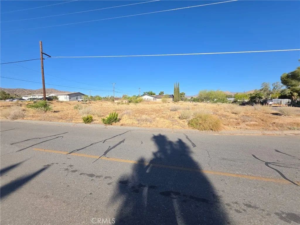 Property from 55685 Navajo - KW - Yucca Valley, California, 92284
