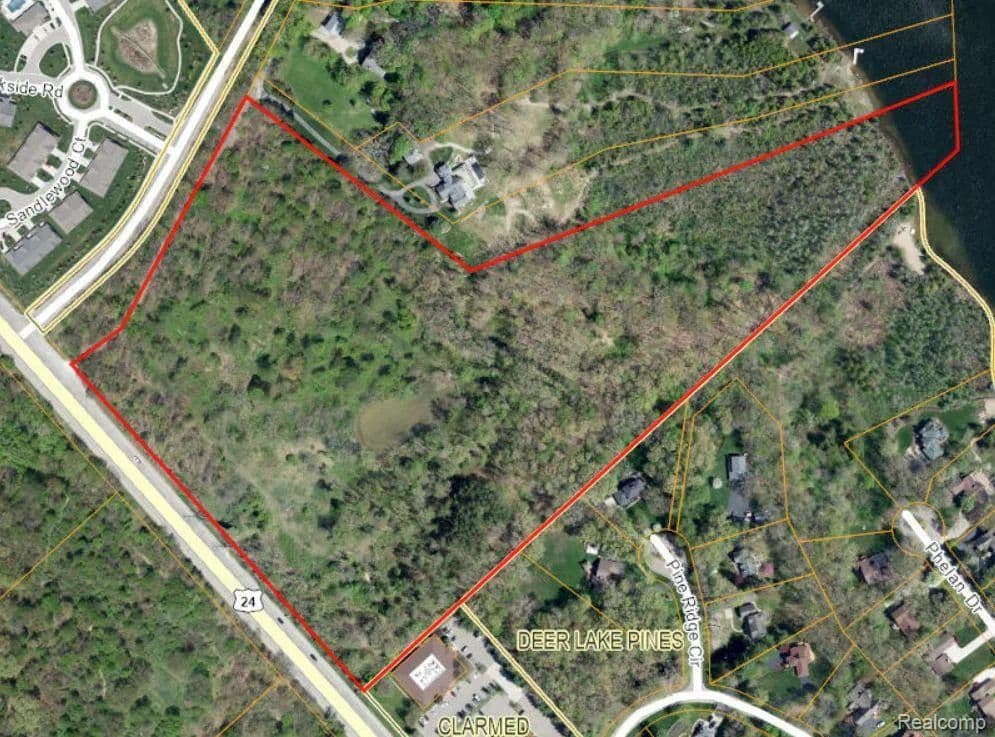 Property from Vacant Dixie Highway - KW - , Michigan, 48346
