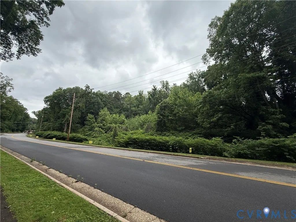 2.96 Acres of Land for Sale in Martinsville, Virginia - Martinsville, Virginia, 24112