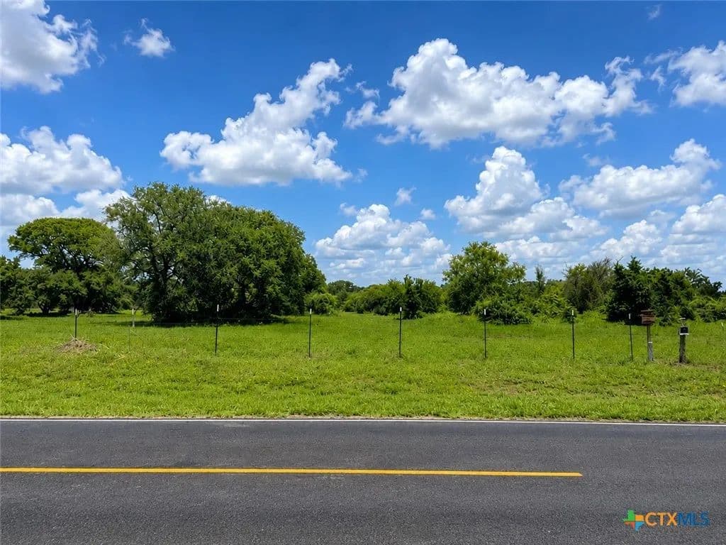 Property from 1958 Fm-3010 - KW - Yoakum, Texas, 77995