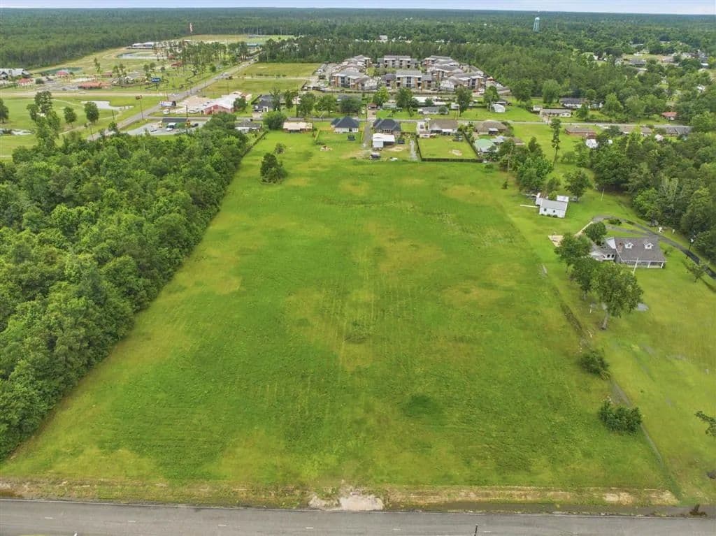 6 Acres of Land for Sale in Westlake, Louisiana - Westlake, Louisiana, 70669