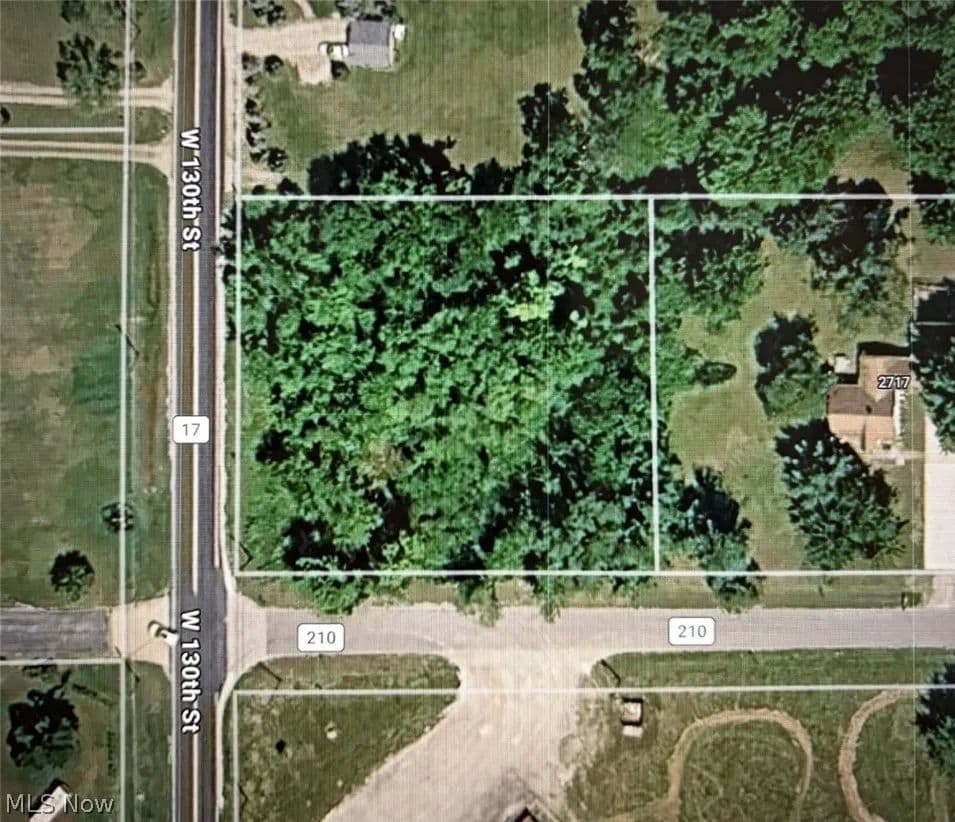 0.95 Acres of Land for Sale in Hinckley, Ohio - Hinckley, Ohio, 44233