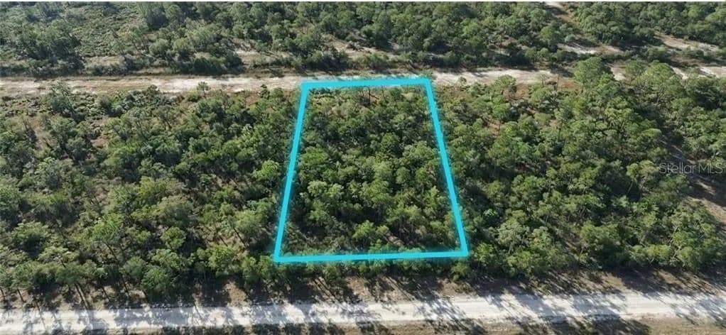 0.5 Acres of Land for Sale in INDIAN LAKE ESTATES, FL - Florida, 33855
