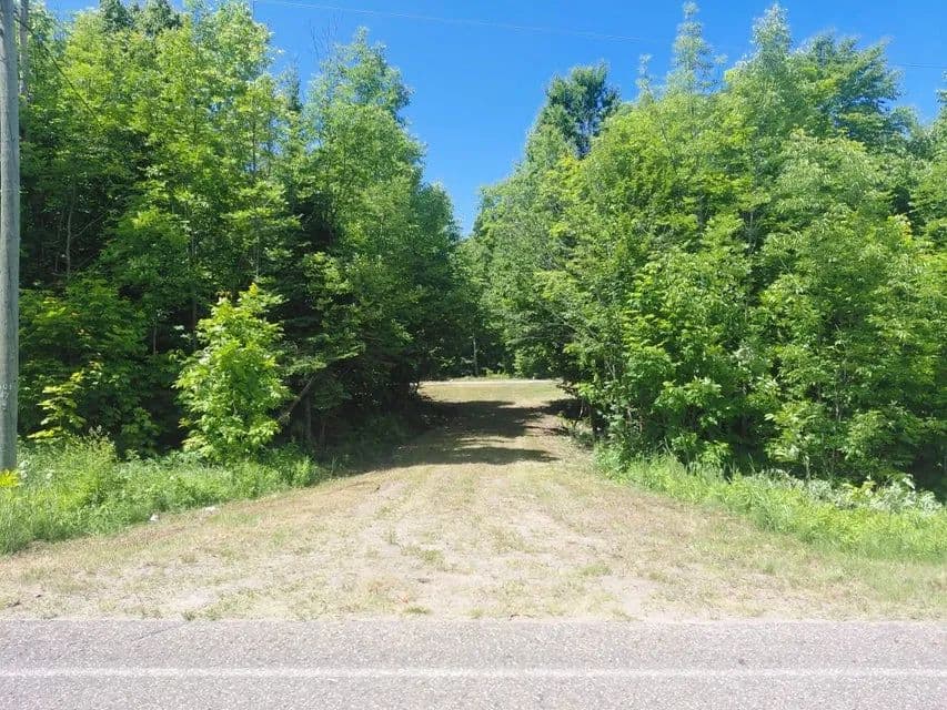 Vacant Land (0-10 Acres) in Sault Ste Marie - Michigan, 49783