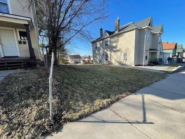 Property from 678 Lawson Avenue E - KW - Saint Paul, Minnesota, 55106
