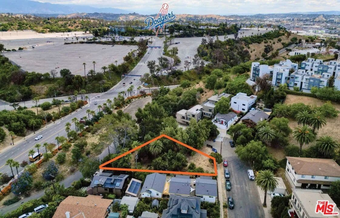 0.33 Acres of Land for Sale in Los Angeles, California - Los Angeles, California, 90026