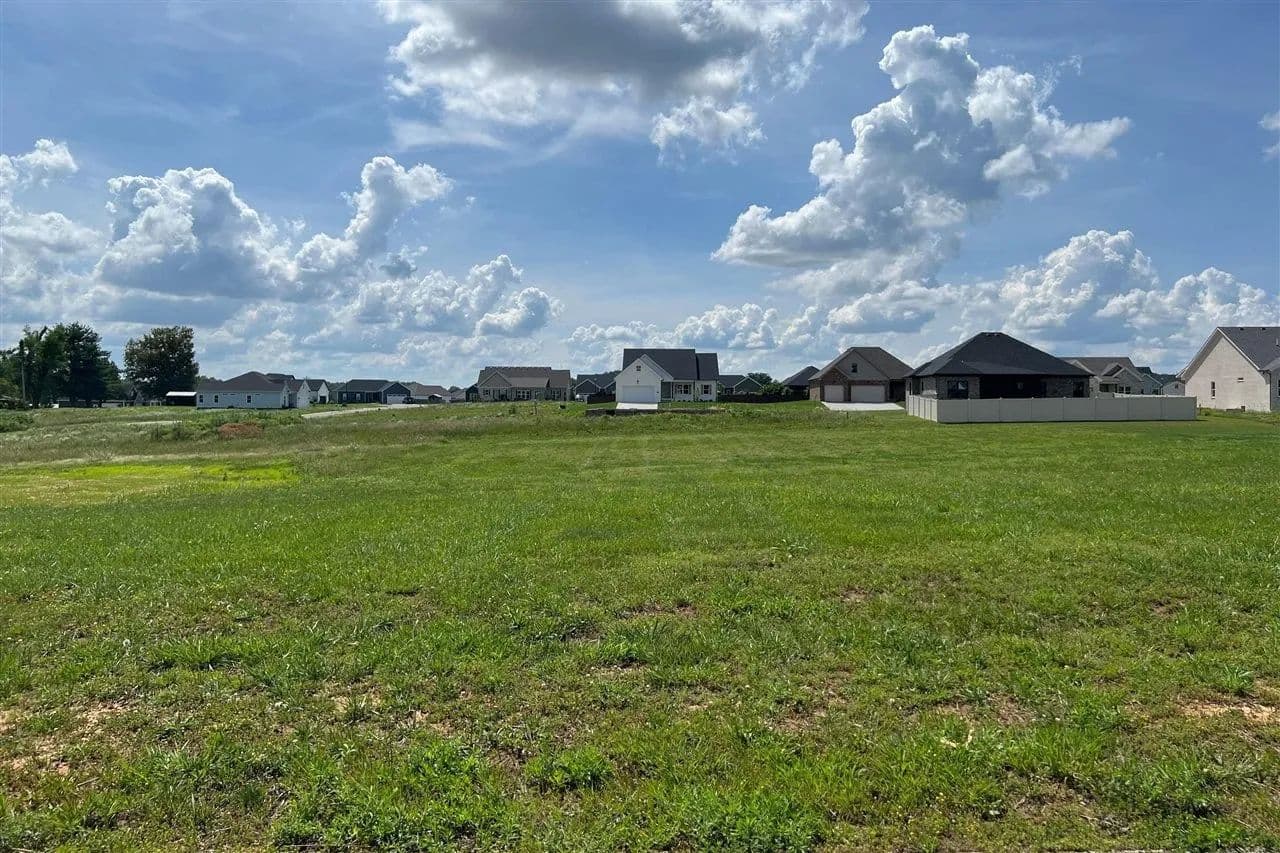 Lots & Land-Other in Franklin - Franklin, Kentucky, 42134