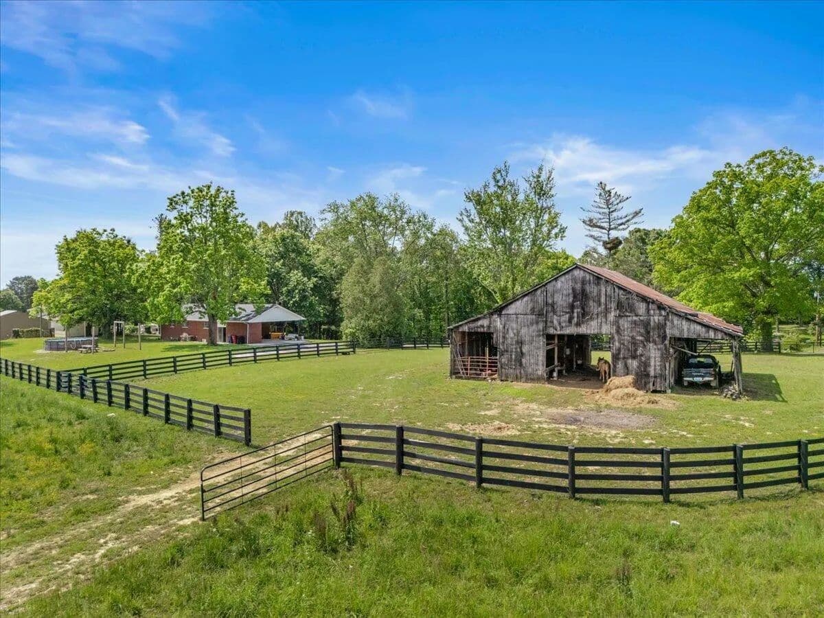 21.91 Acres of Land for Sale in London, KY - London, Kentucky, 40744