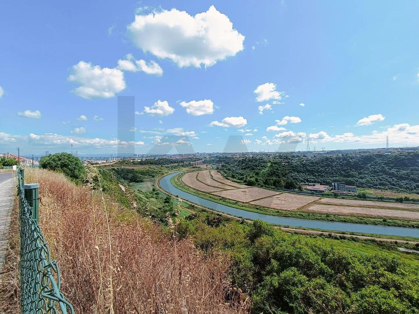 297 Acres of Land for Sale in Santa Iria de Azoia, São João da Talha e Bobadela, Loures - land for sale
