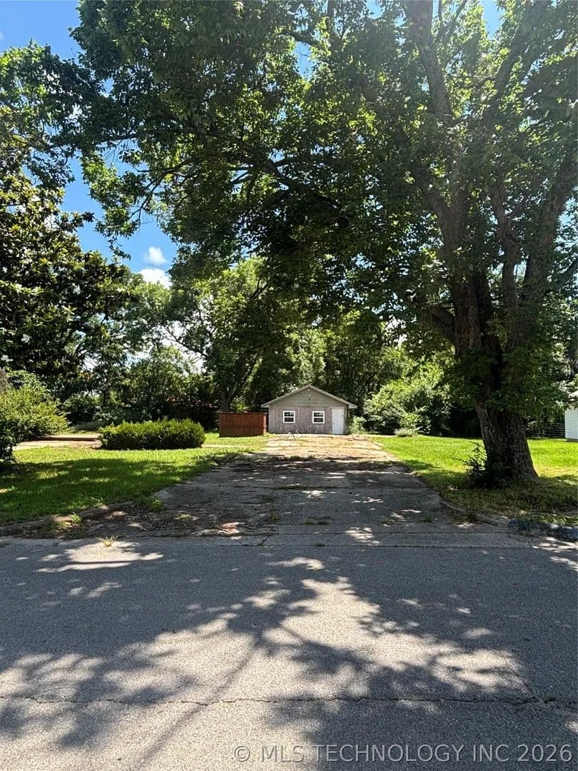 0.38 Acres of Land for Sale in Atoka, Oklahoma - Atoka, Oklahoma, 74525