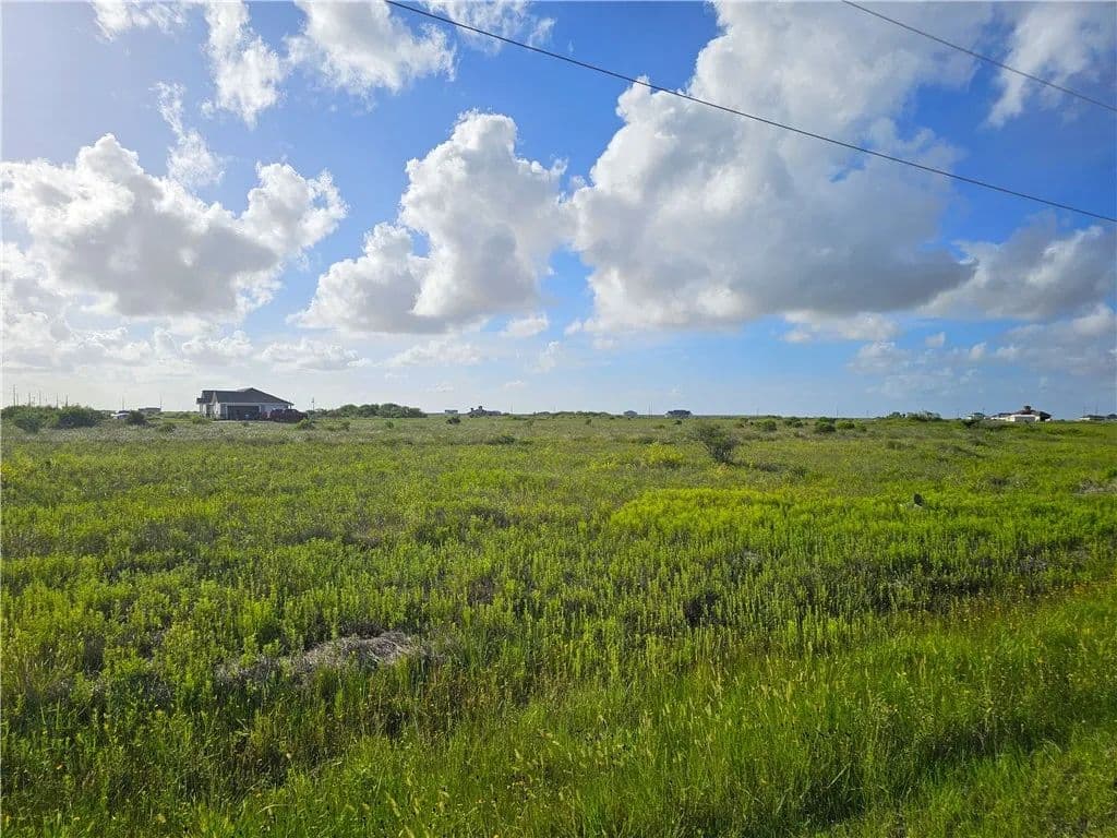 6 Acres of Land for Sale in Rockport, Texas - Rockport, Texas, 78382
