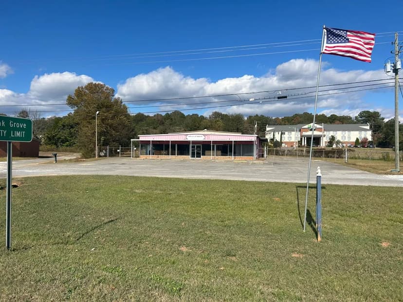 Commercial Lot and Building on HWY 280