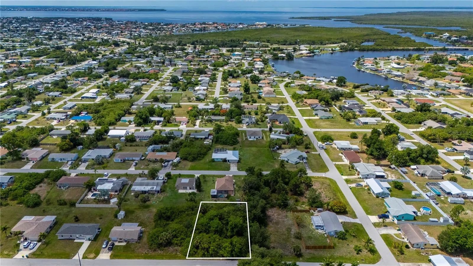 0.24 Acres of Land for Sale in Port Charlotte, Florida - Port Charlotte, Florida, 33952