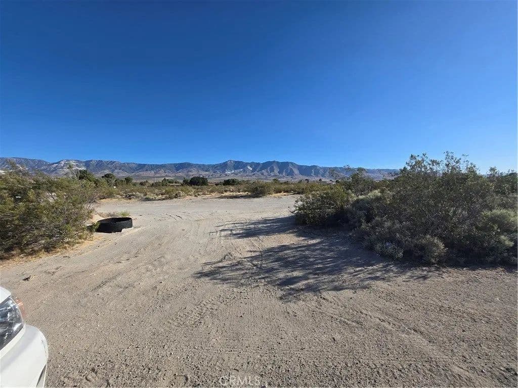Lots & Land-Other in Lucerne Valley - Lucerne Valley, California, 92356
