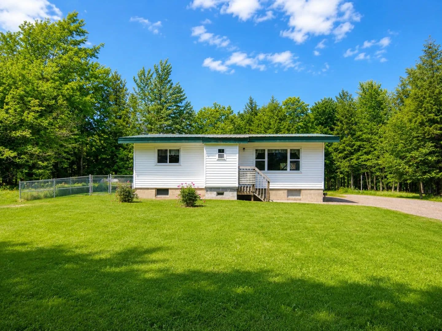 Country Home & 80 Acres of Hunting Land in Butternut, Wisconsin for Sale - Butternut, Wisconsin, 54514