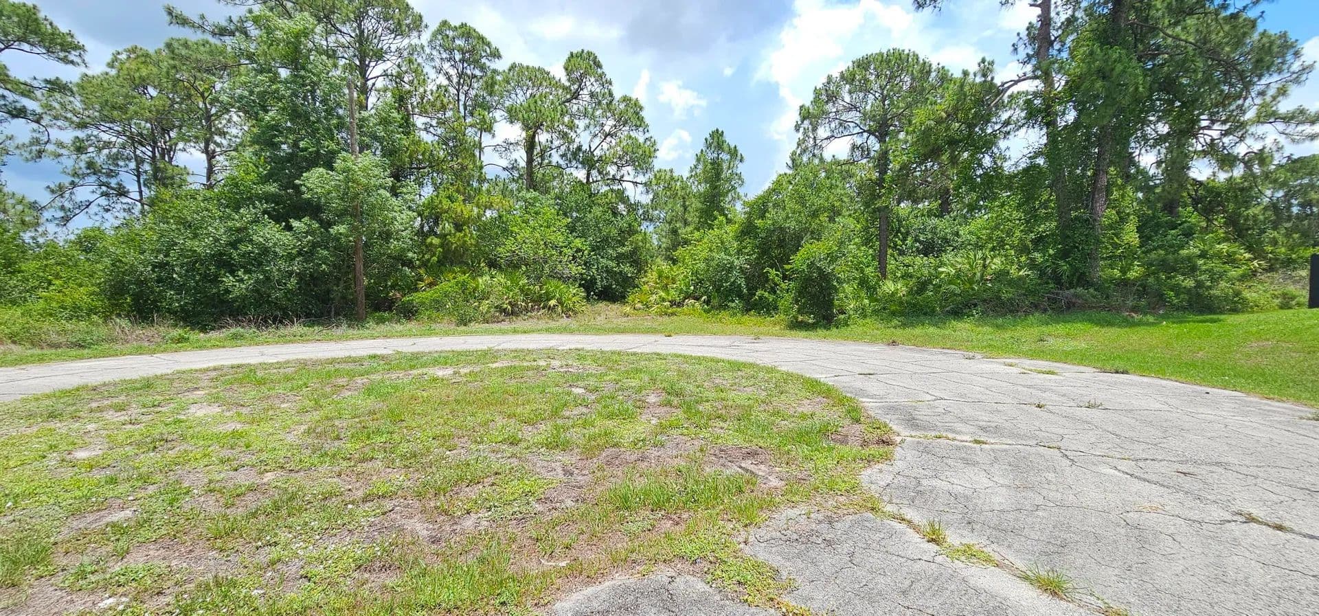 Property from 5006 Cyrus Court - KW - Labelle, Florida, 33935