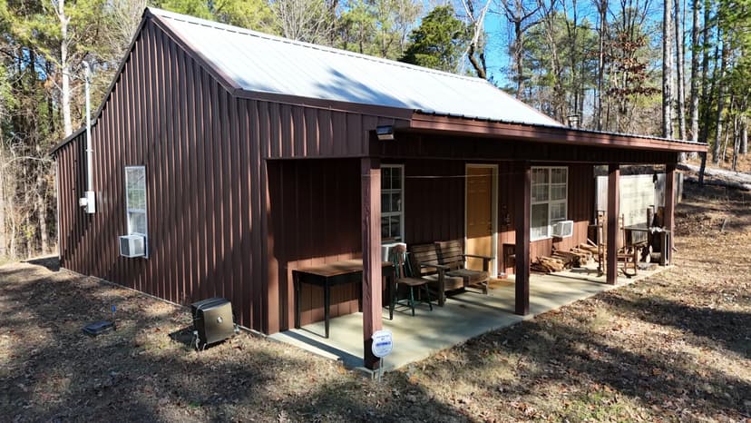 16.8 Acres with Fully Furnished Cabin in Calhoun County, MS