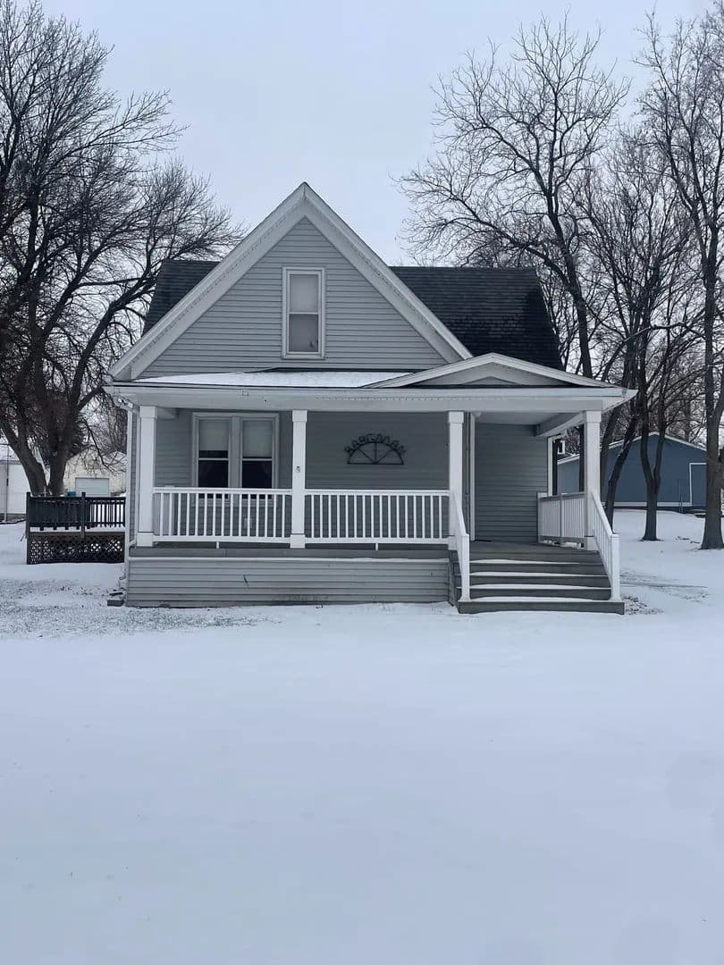 405 E Main St - Bloomfield, Nebraska