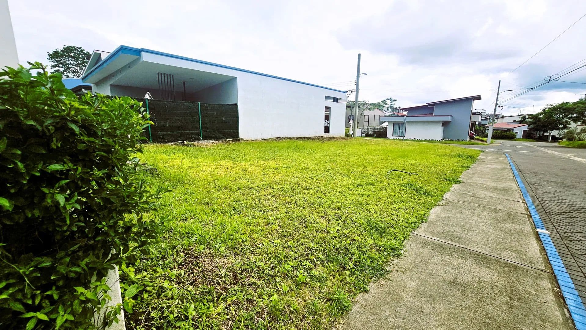 Venta de Lote en Condominio Altabrisa, Grecia, Alajuela. - land for sale
