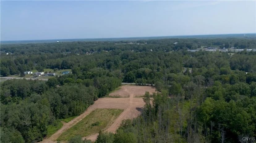 Land -Single Family Acreage in Baldwinsville