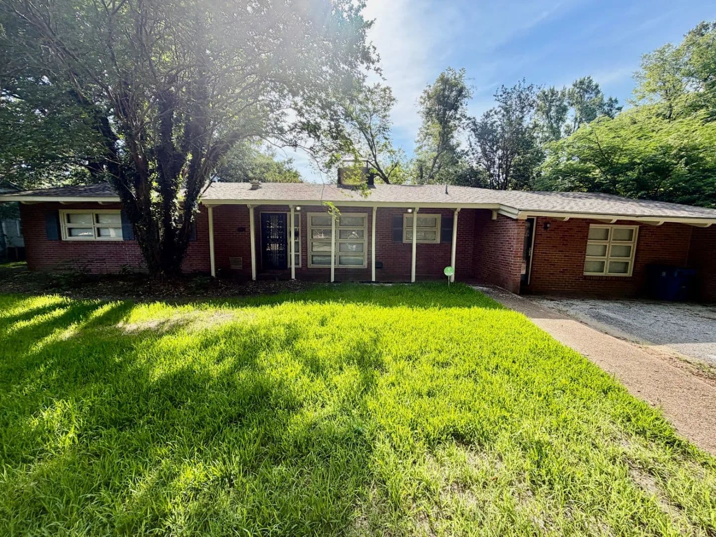 Home in Coahoma County at 1414 Shelby Drive in Clarksdale, MS - Clarksdale, Mississippi, 38614