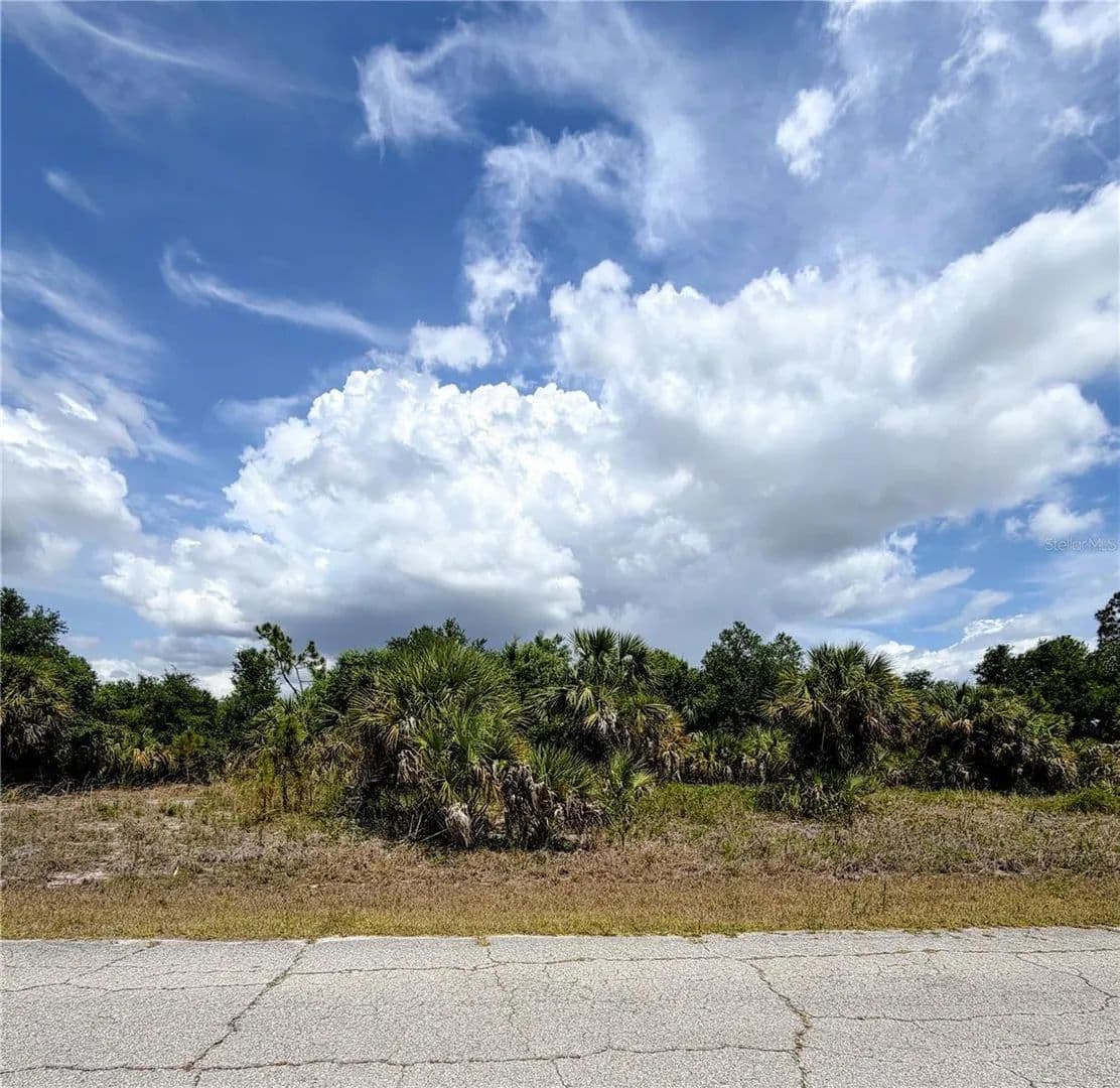 Property from LONDON CIRCLE - KW - North Port, Florida, 34288