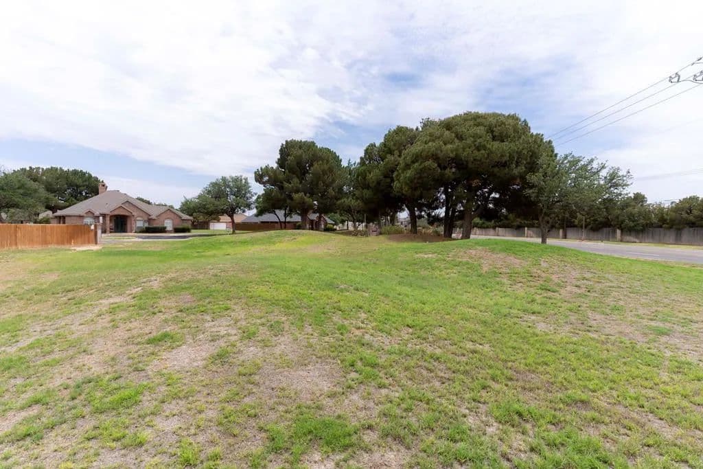 Property from 700 Meadowpark Dr - KW - Midland, Texas, 79705