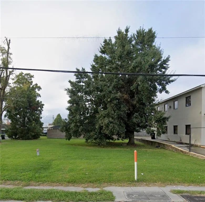 Land for Sale in Chalmette, Louisiana - Chalmette, Louisiana, 70043