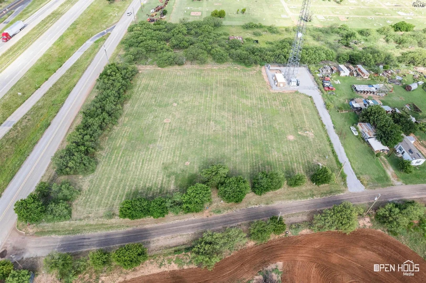 2.16 Acres of Land for Sale in Electra, Texas - Electra, Texas, 76360
