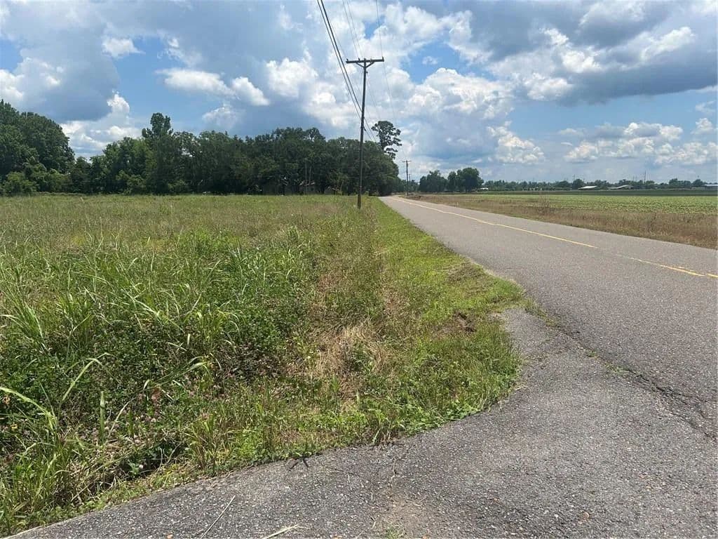 Property from Lot 1 SCHOOL HOUSE Road - KW - Alexandria, Louisiana, 71303