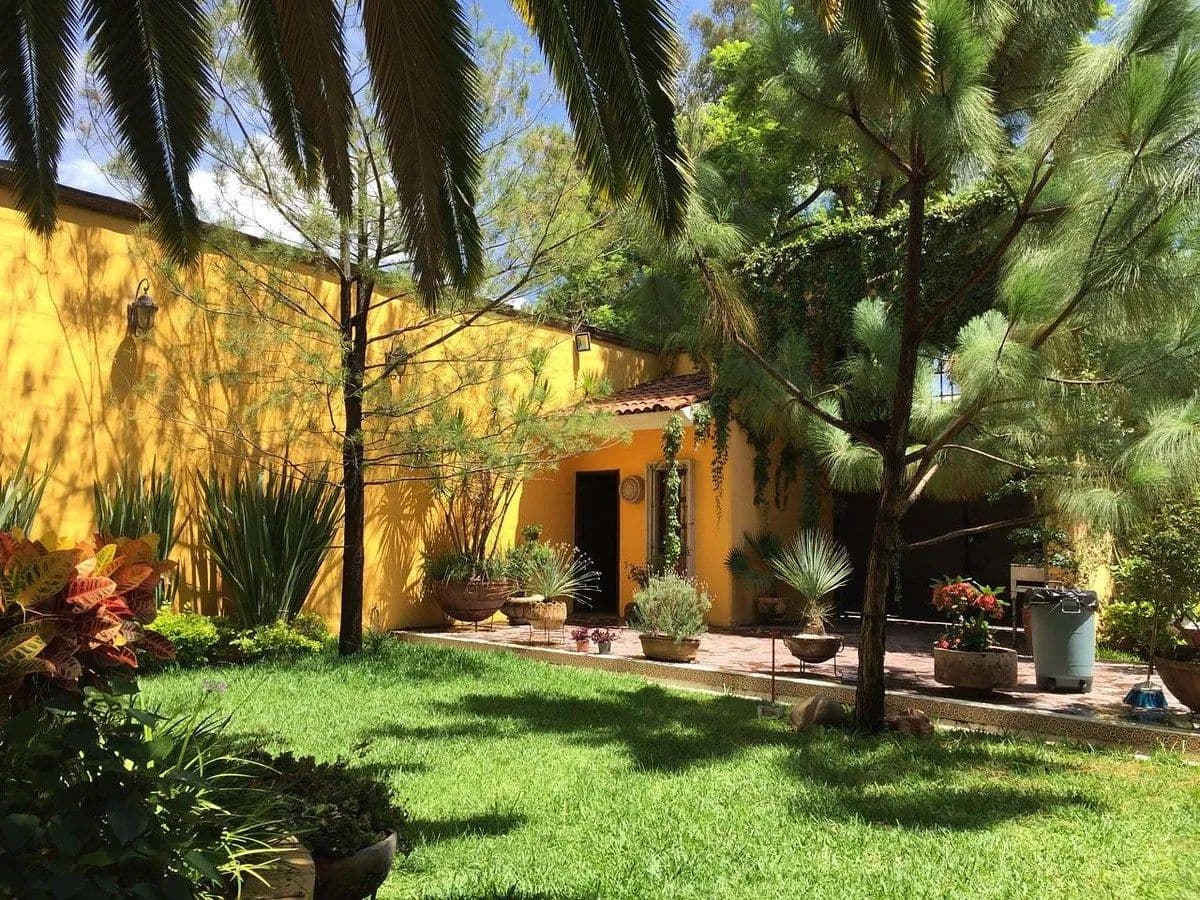 Casa en Venta en San Martín de las Flores, Tlaquepaque - land for sale