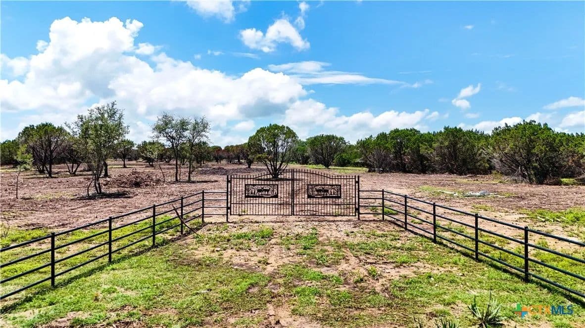 Property from TBD Deer Ridge Road - KW - Moody, Texas, 76557